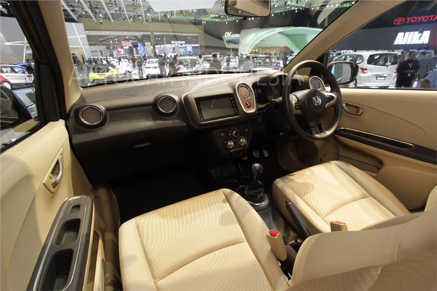 Салон honda mobilio